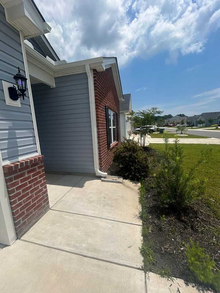 198 Hampton Park Cir - Photo 2 of 29