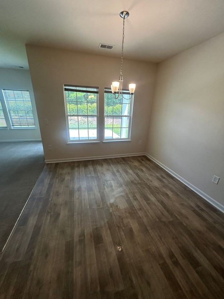 198 Hampton Park Cir - Photo 6 of 29