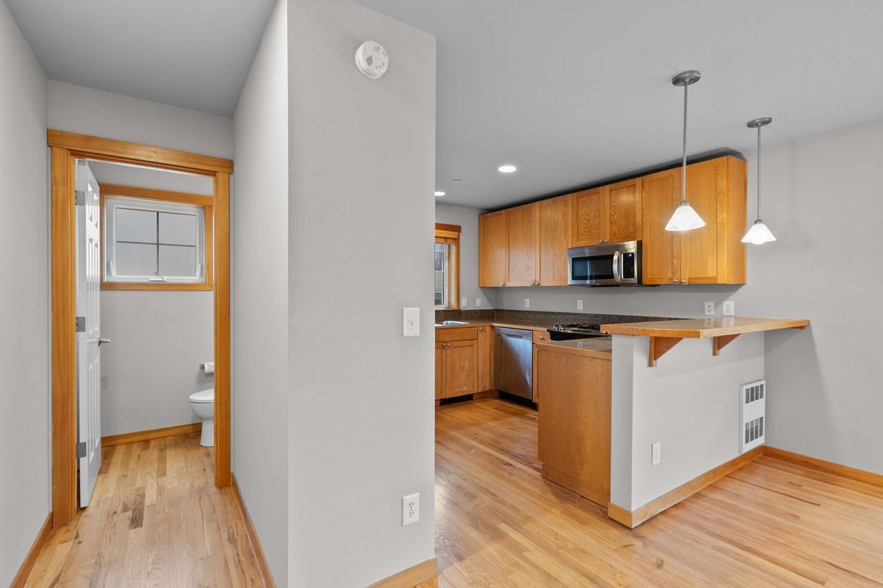 4346 7th Ave Ne #A - Photo 6 of 28