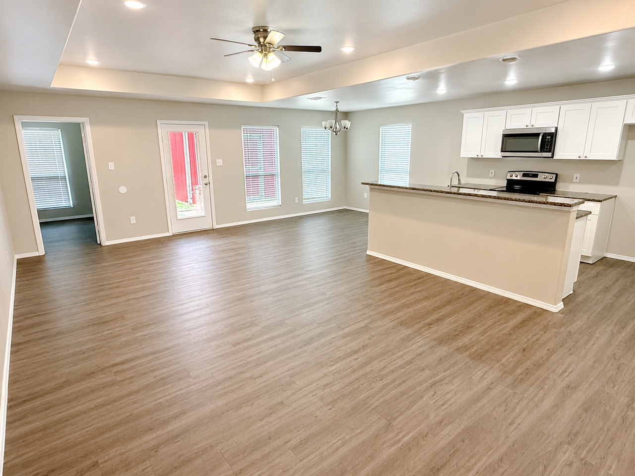 8402 11th St - Photo 2 of 10