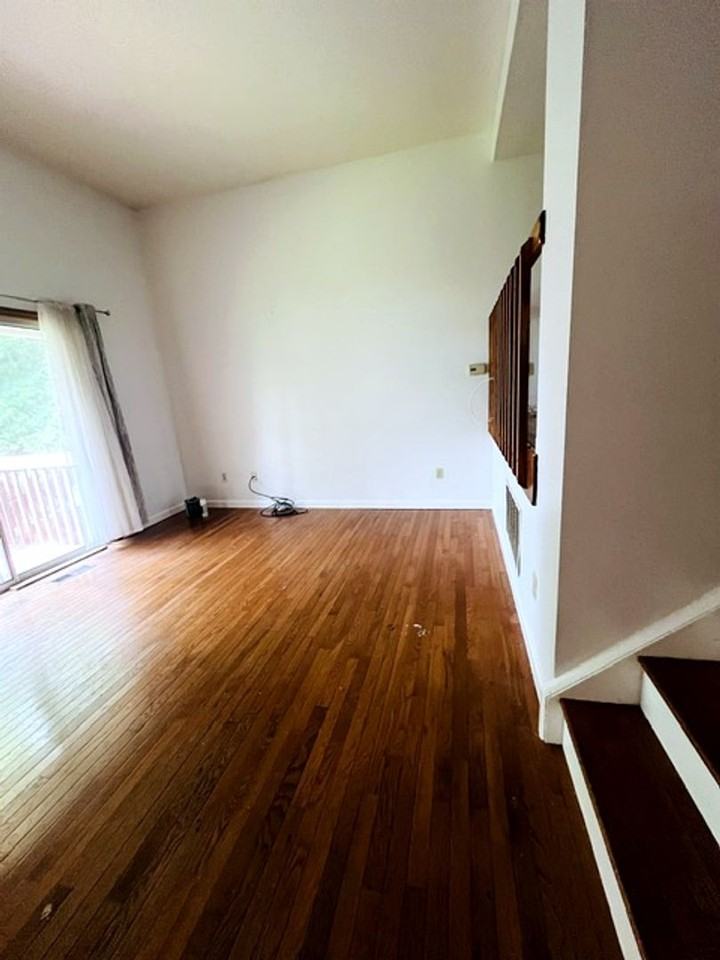 410 Farmington Ave Apt N5 - Photo 2 of 8