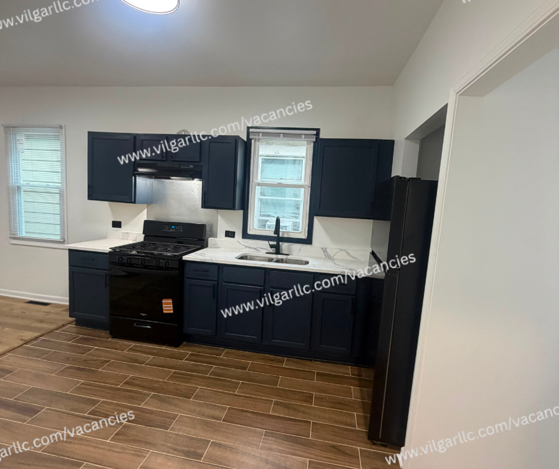4627 Hickory Ave - Photo 3 of 21