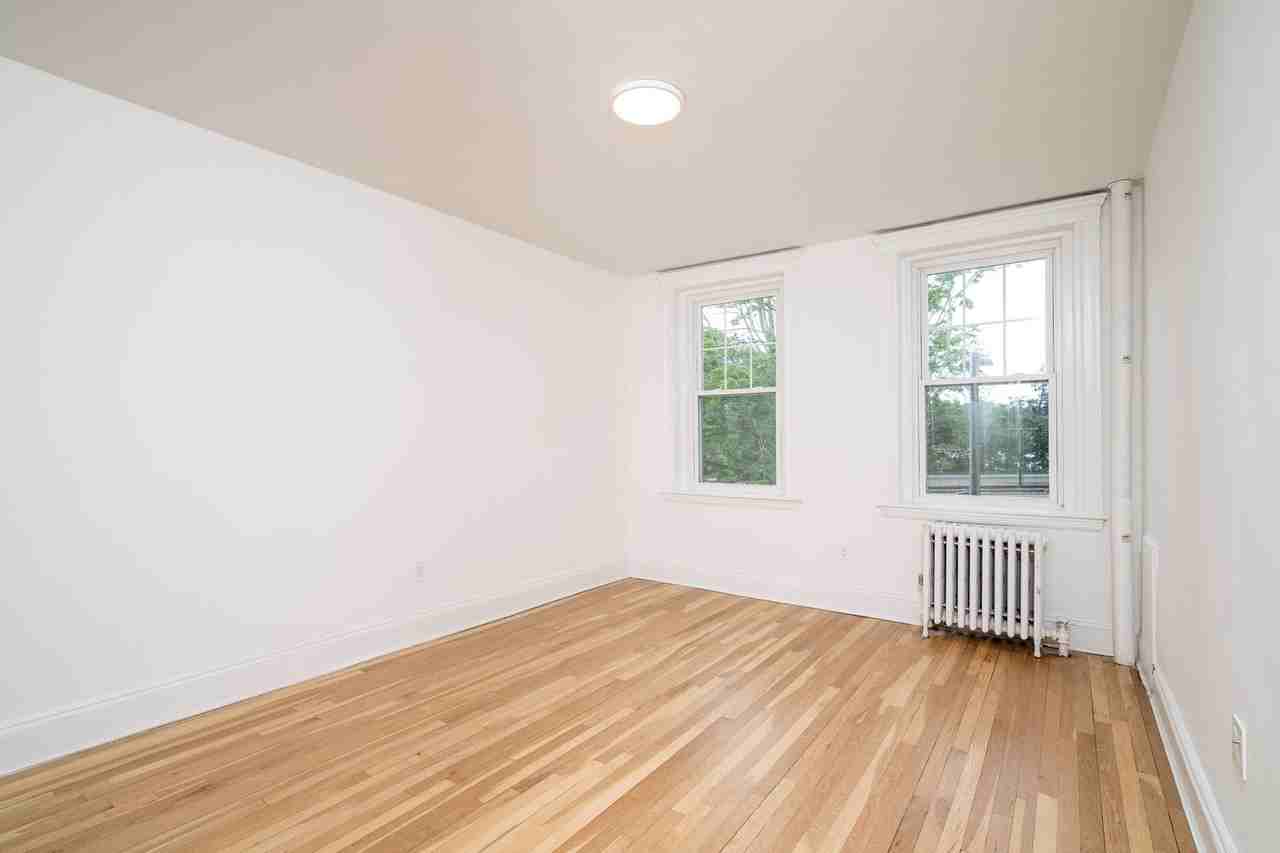 1615 Chestnut Hill Ave - Photo 6 of 7