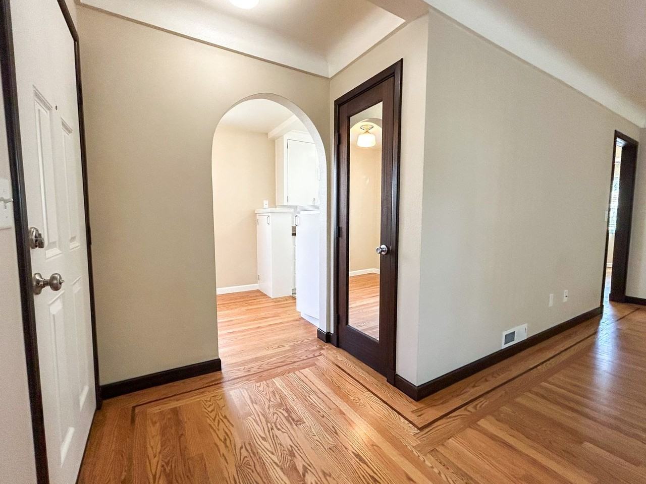 3319 Williams Ave Ne - Photo 2 of 27