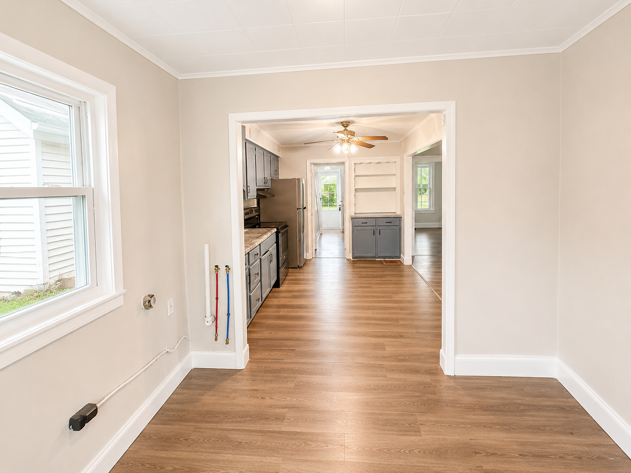 427 S Richardson Ave - Photo 5 of 16