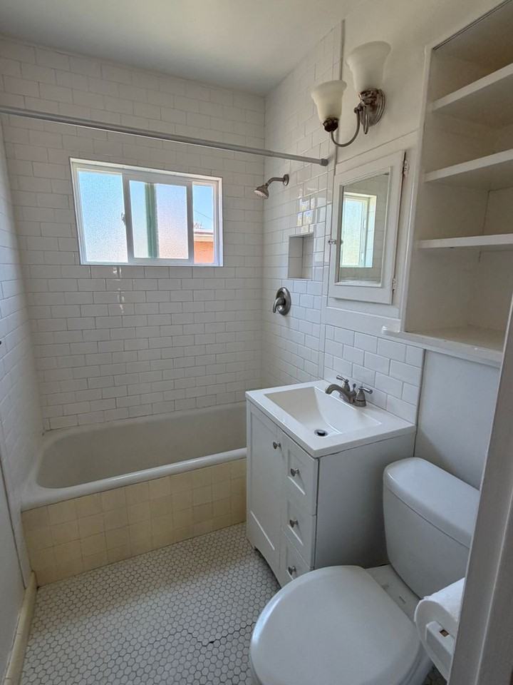 619 Jordan Ave - Photo 6 of 10