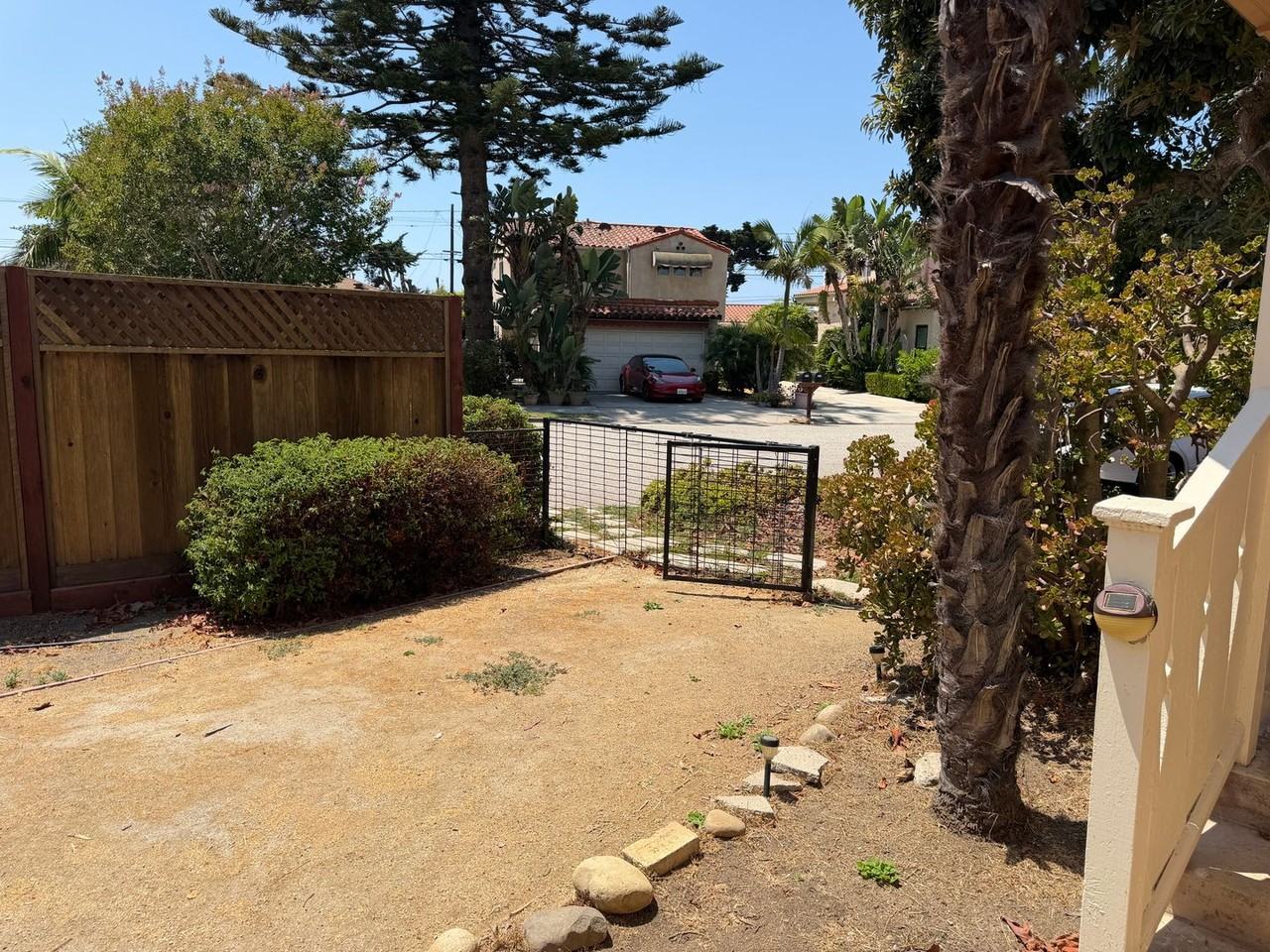619 Jordan Ave - Photo 7 of 10