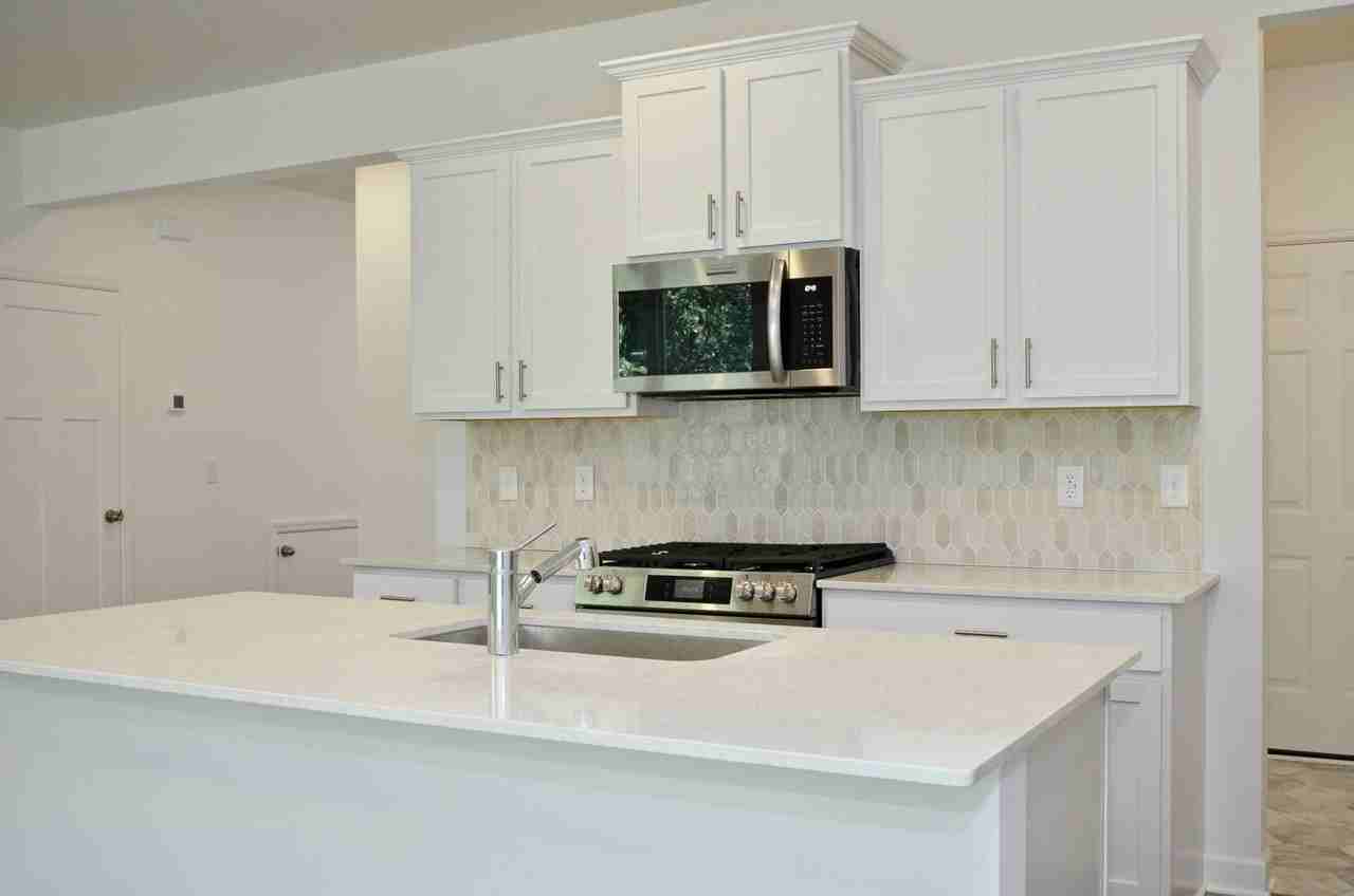 3858 Heath Ave N - Photo 6 of 19
