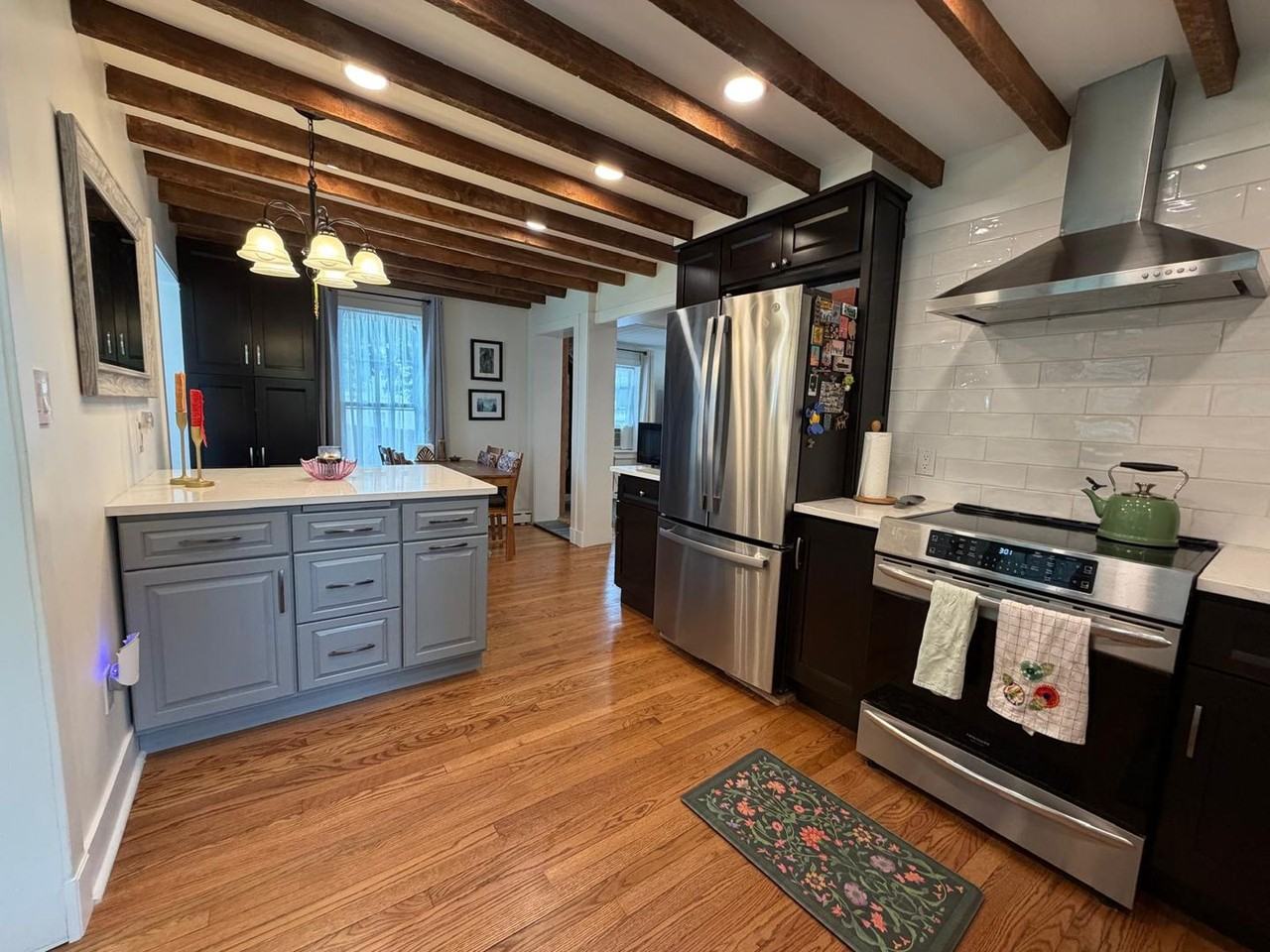1219 Maple Ave - Photo 4 of 18