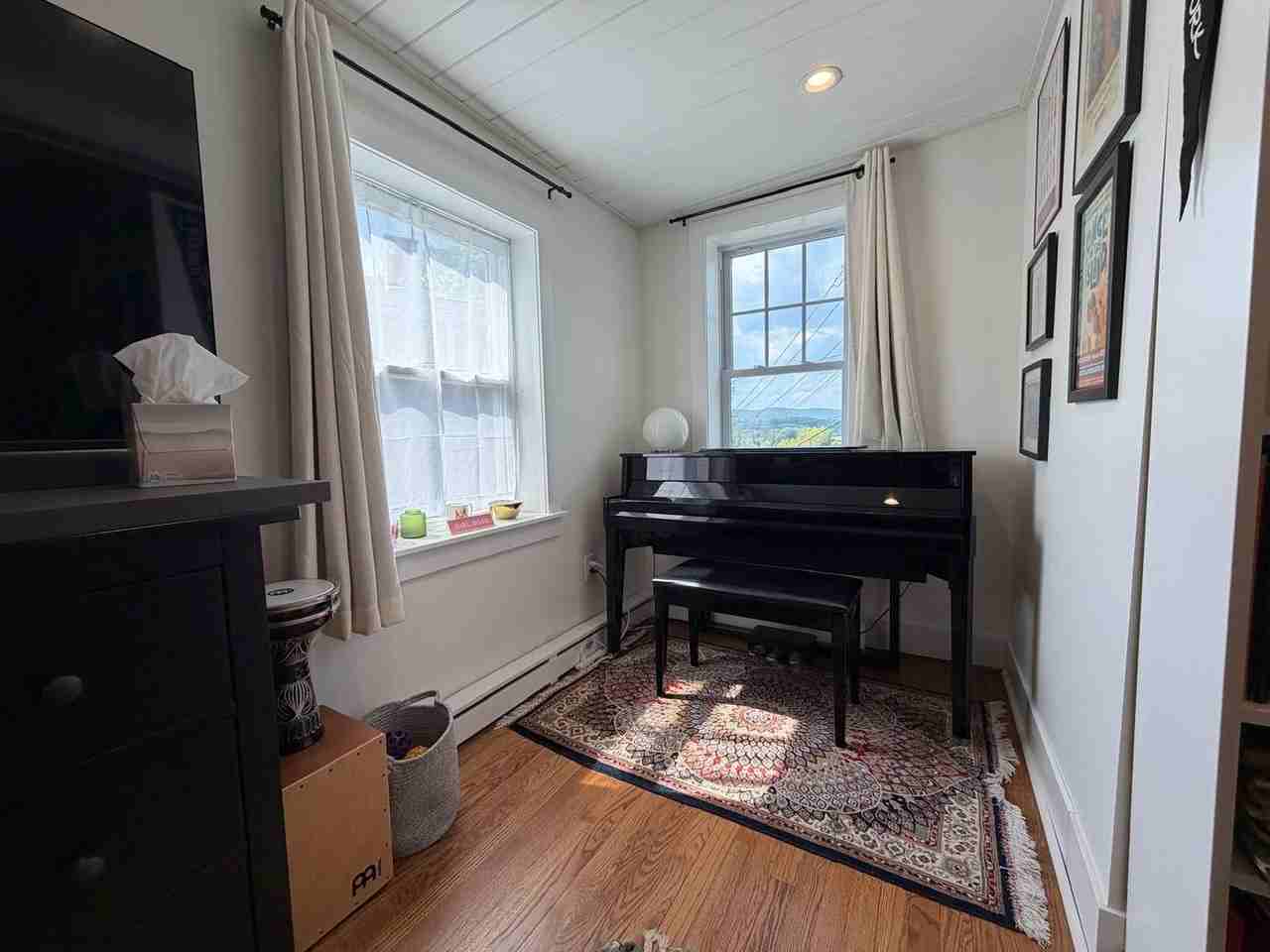 1219 Maple Ave - Photo 6 of 18