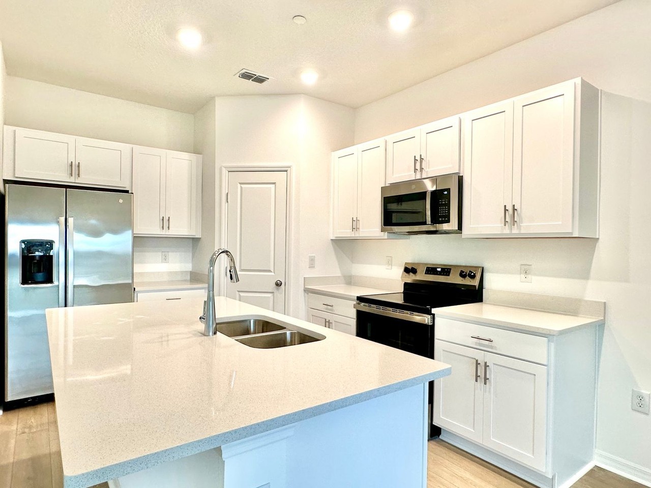 2675 Balmerino Way - Photo 3 of 37