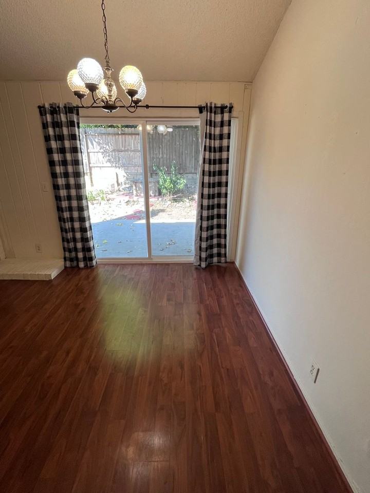 4753 Tacomic Dr - Photo 3 of 12