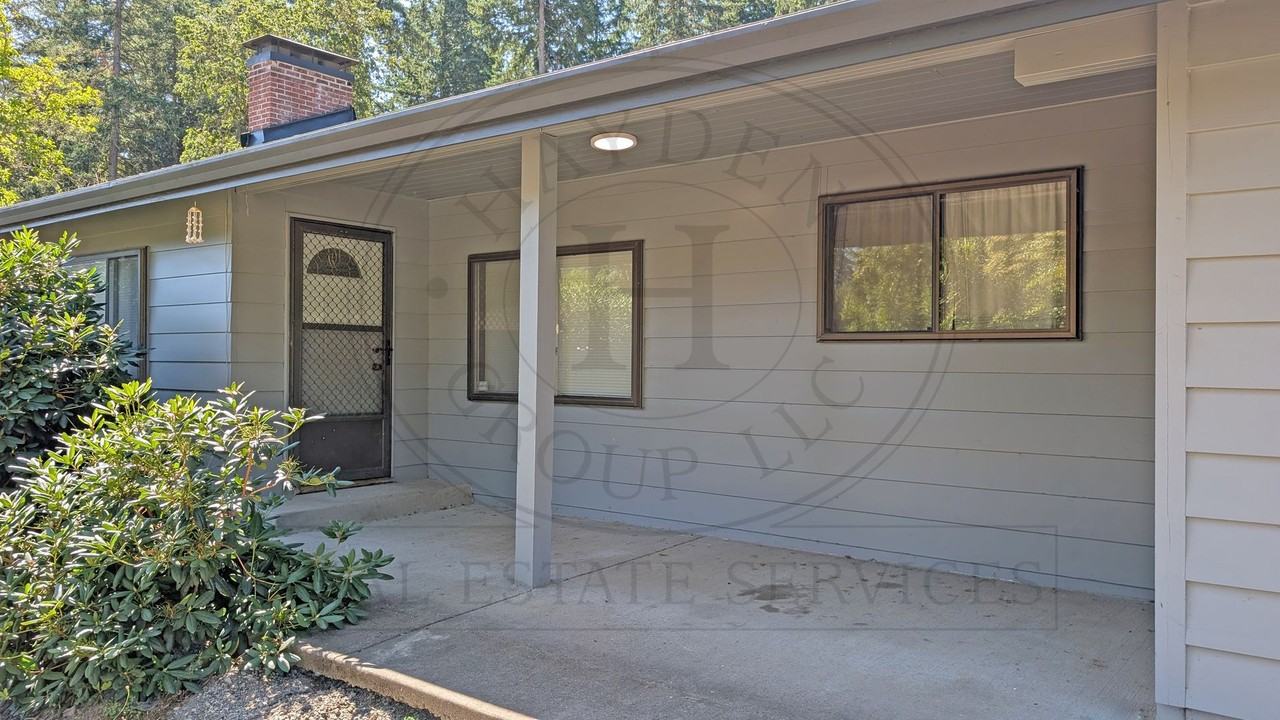 13235 Nw Pumpkin Ridge Rd - Photo 4 of 39
