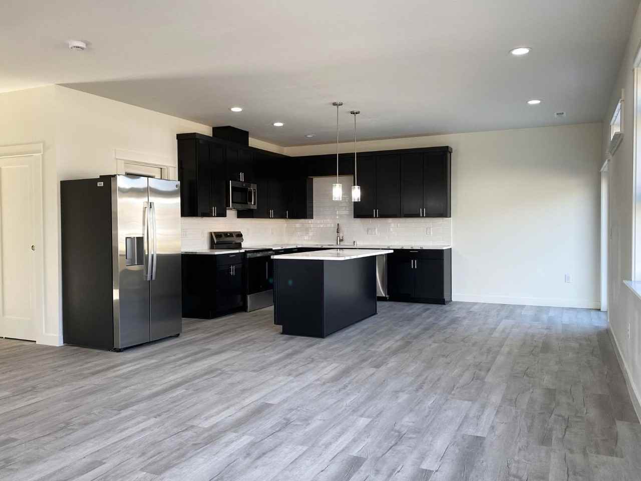502 502 Lolly Lane - Photo 2 of 22
