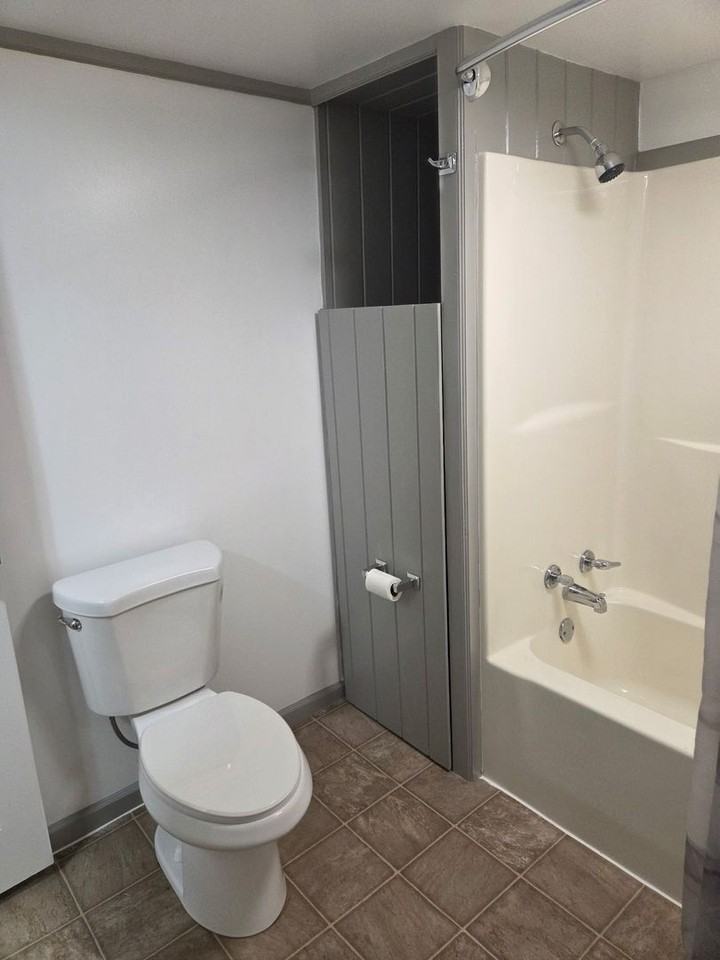 8019 Henry St - Photo 6 of 18