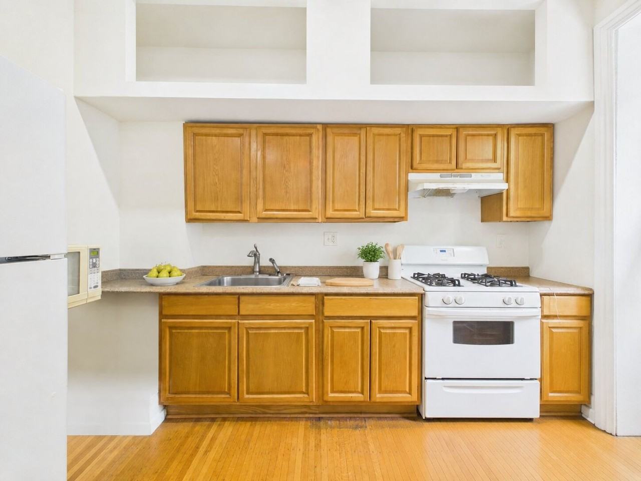3611 Baring St - Photo 5 of 10