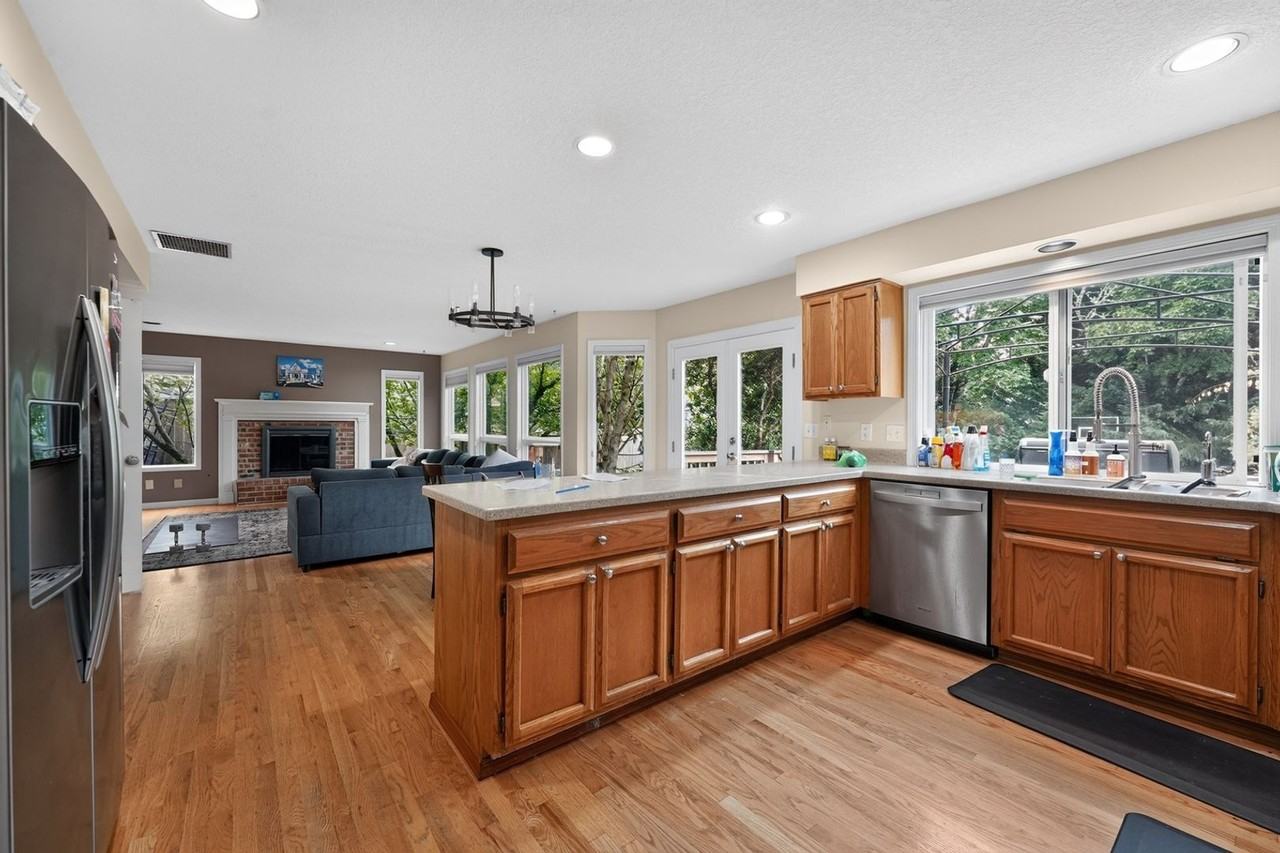 19227 Sw 55th Ct - Photo 4 of 14