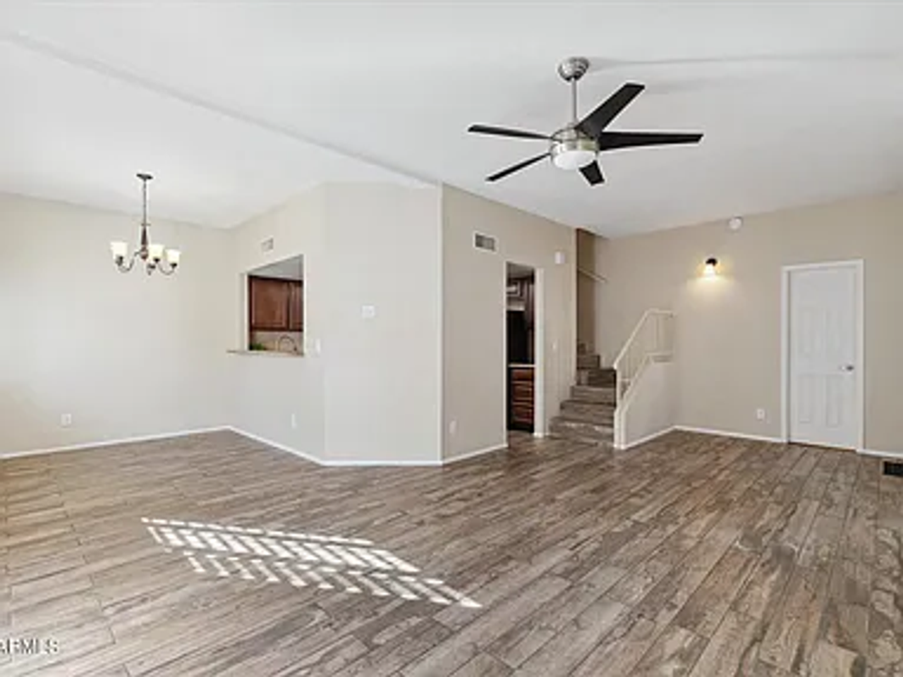 8625 N 67th Ln - Photo 2 of 19