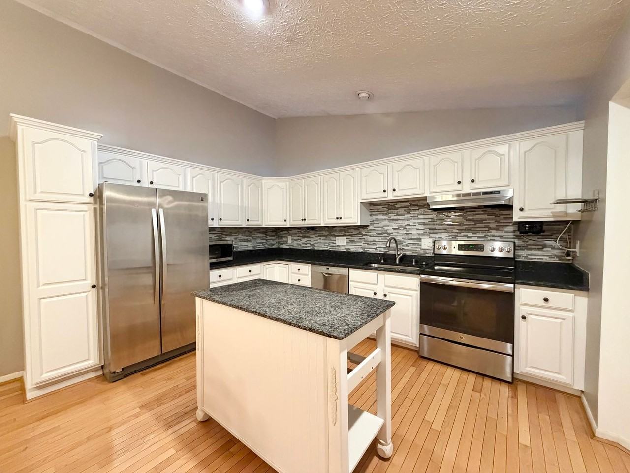 3768 Luke Ln - Photo 2 of 17