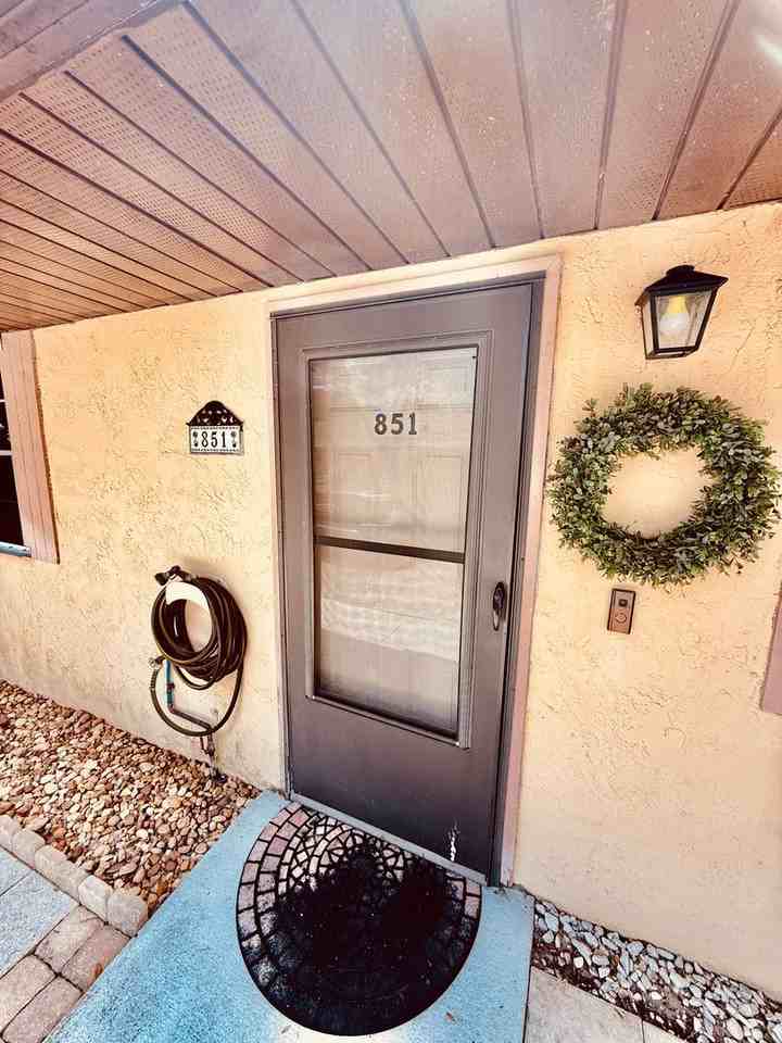 851 Dow Ln - Photo 3 of 38