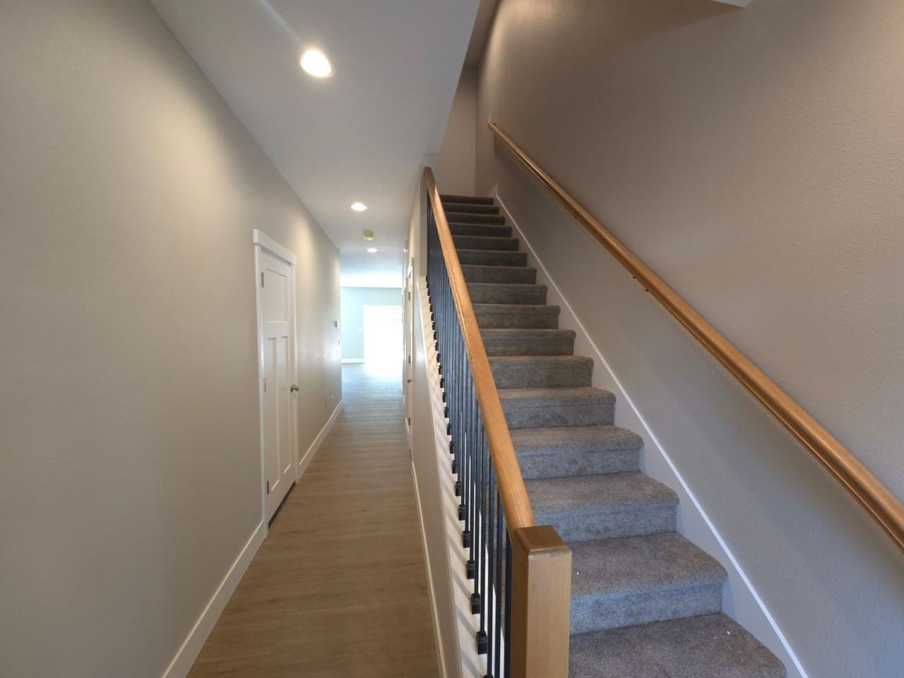 1274 W Hanley Ave - Photo 3 of 27