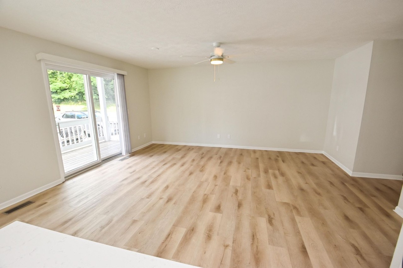 18085 Bulla Rd - Photo 5 of 19