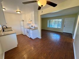 featured image of 2420 E 5th St