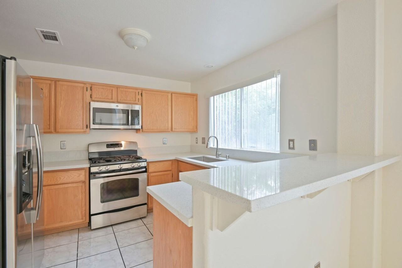 187 Caswell Ct - Photo 5 of 15