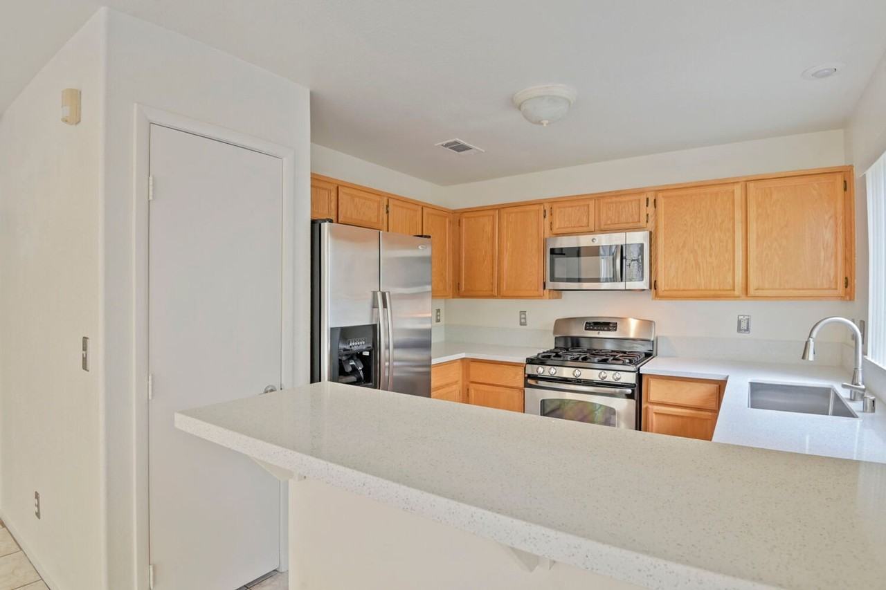 187 Caswell Ct - Photo 6 of 15