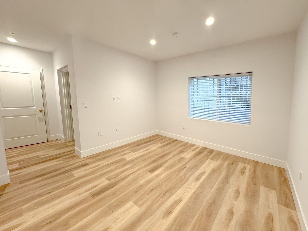 8746 Burnet Ave. - Photo 4 of 16