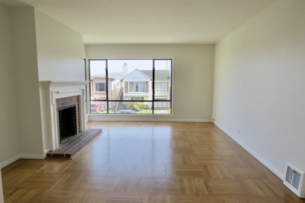 52 Oakmont Dr - Photo 3 of 22