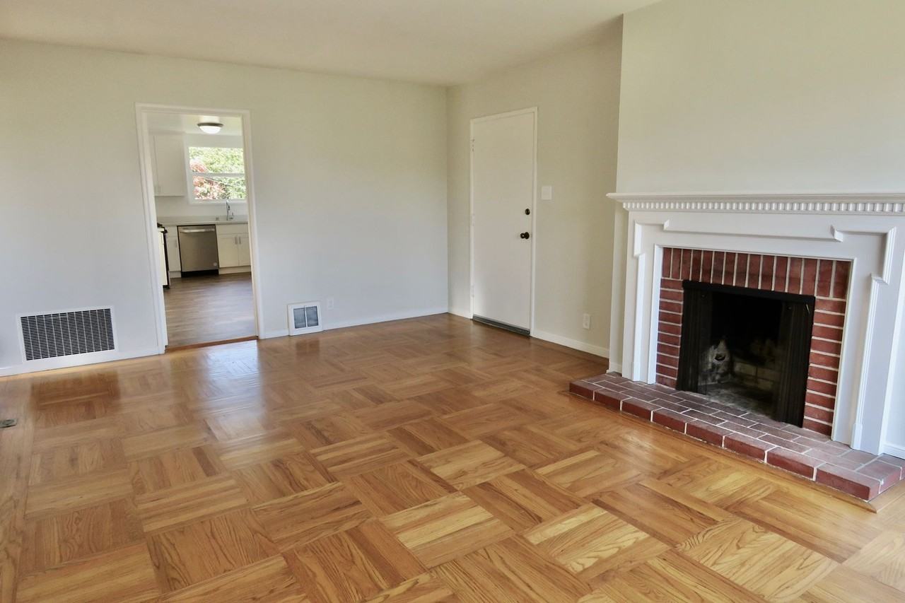 52 Oakmont Dr - Photo 4 of 22