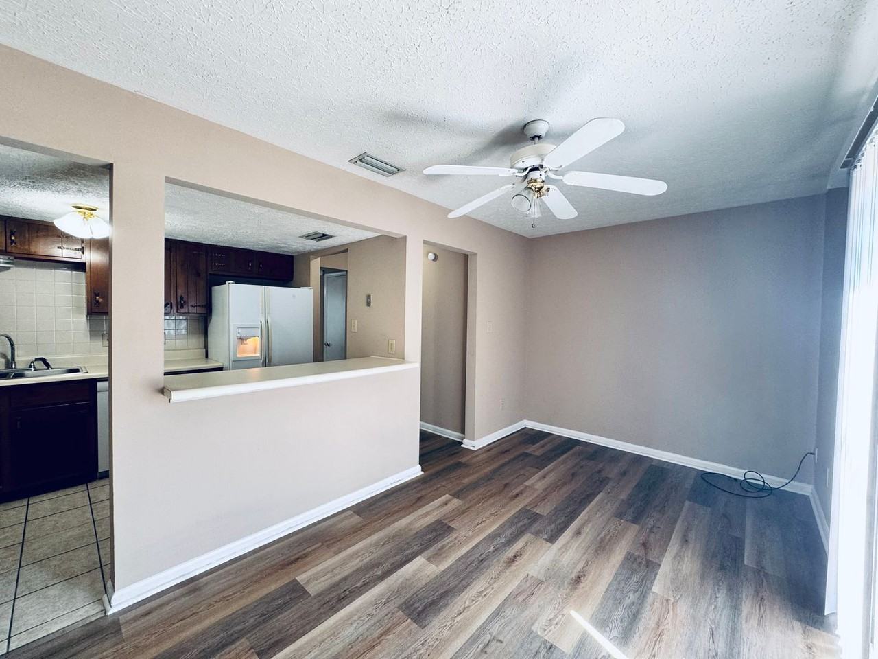 30 Beacon Ct - Photo 5 of 12