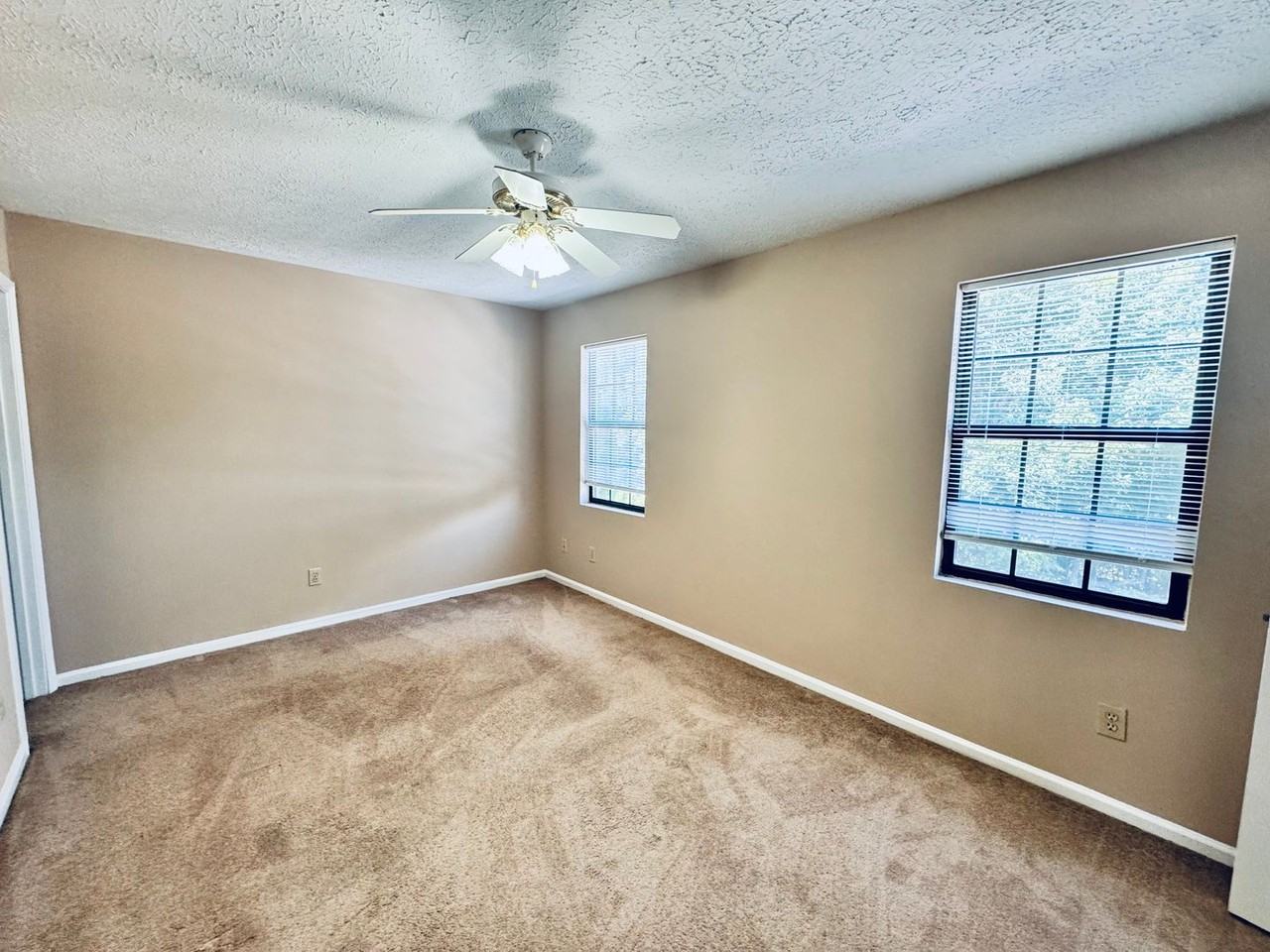 30 Beacon Ct - Photo 7 of 12