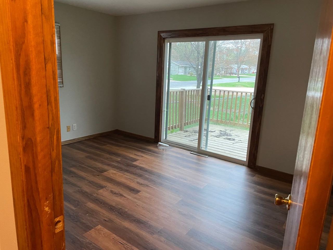 211 Joan St - Photo 3 of 7