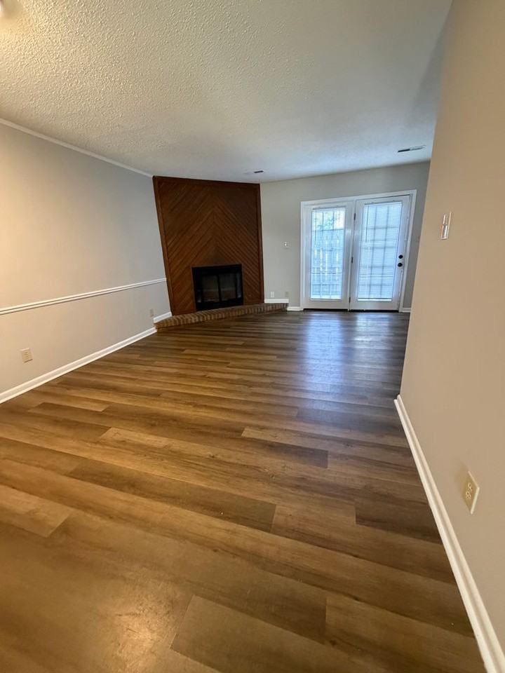 713 Walker Rd - Photo 2 of 9
