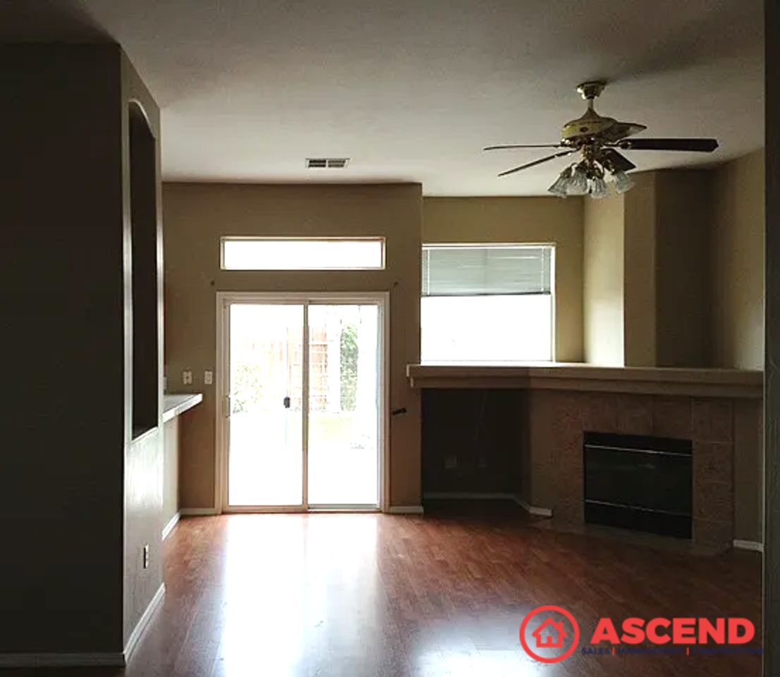 5402 Grogan Dr - Photo 2 of 3
