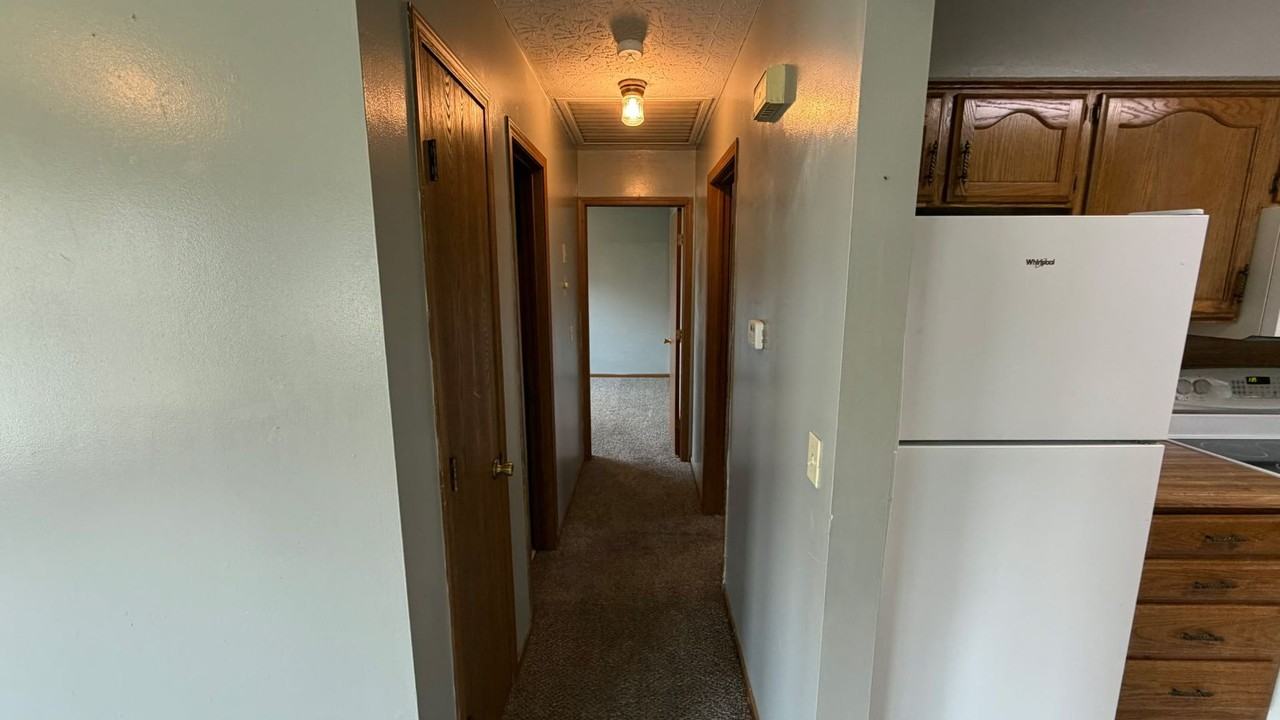 3045 W Greenwood St - Photo 5 of 11
