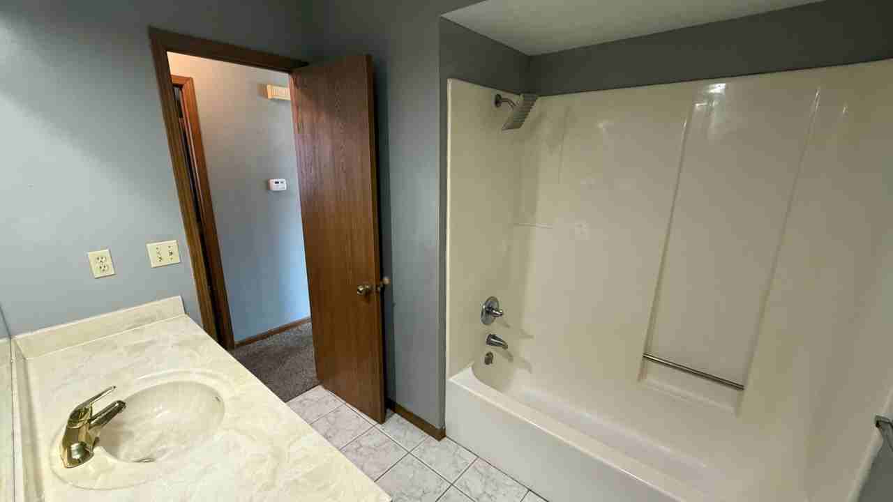 3045 W Greenwood St - Photo 7 of 11