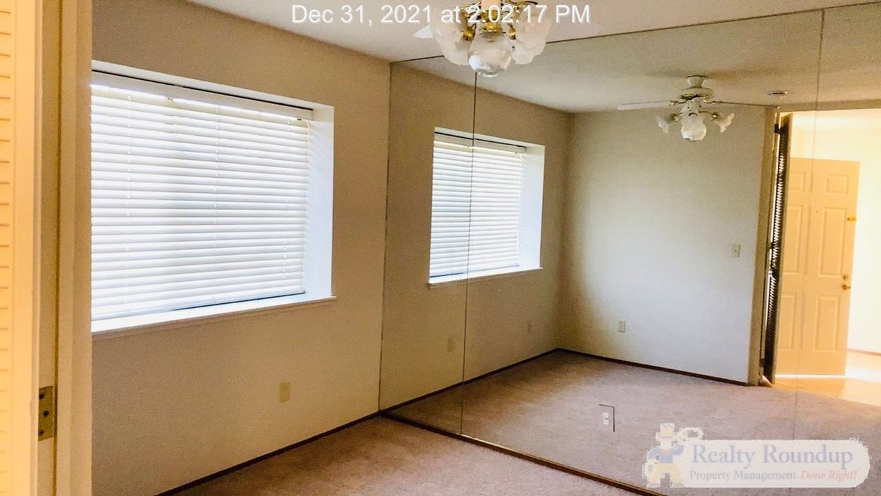 8755 Pacific Hills Way - Photo 3 of 14