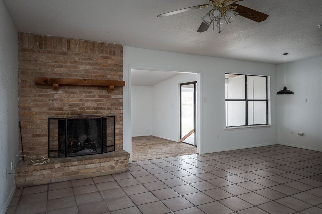 104 Sombrero Dr - Photo 6 of 16