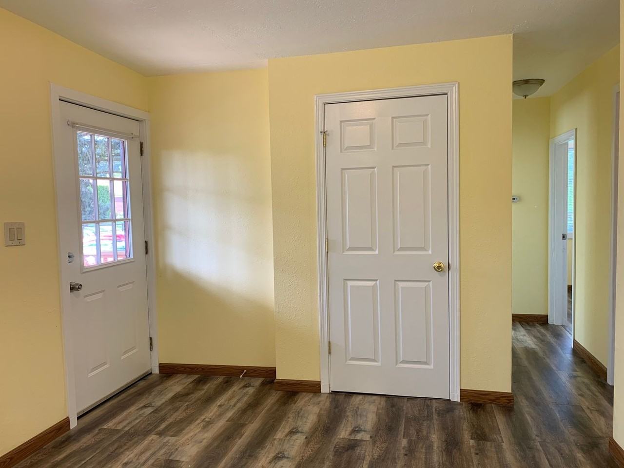 605 Beech St - Photo 6 of 24