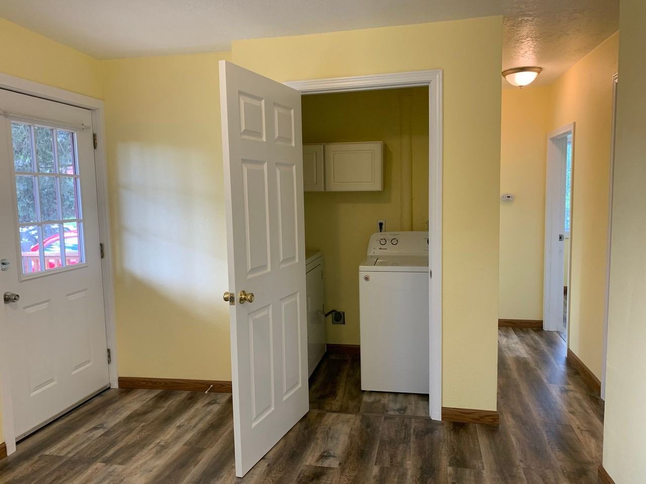 605 Beech St - Photo 7 of 24