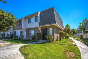 featured image of 1045 Clark St