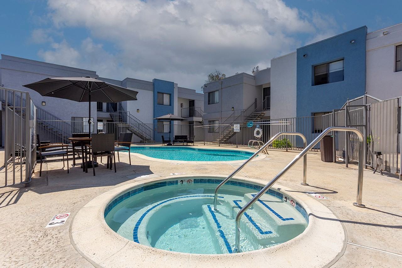 Bridgeview Apartments - Photo 4 of 6