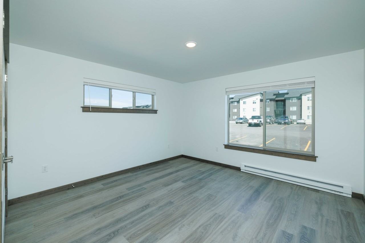 1906 Cruiser Lane - Photo 2 of 29