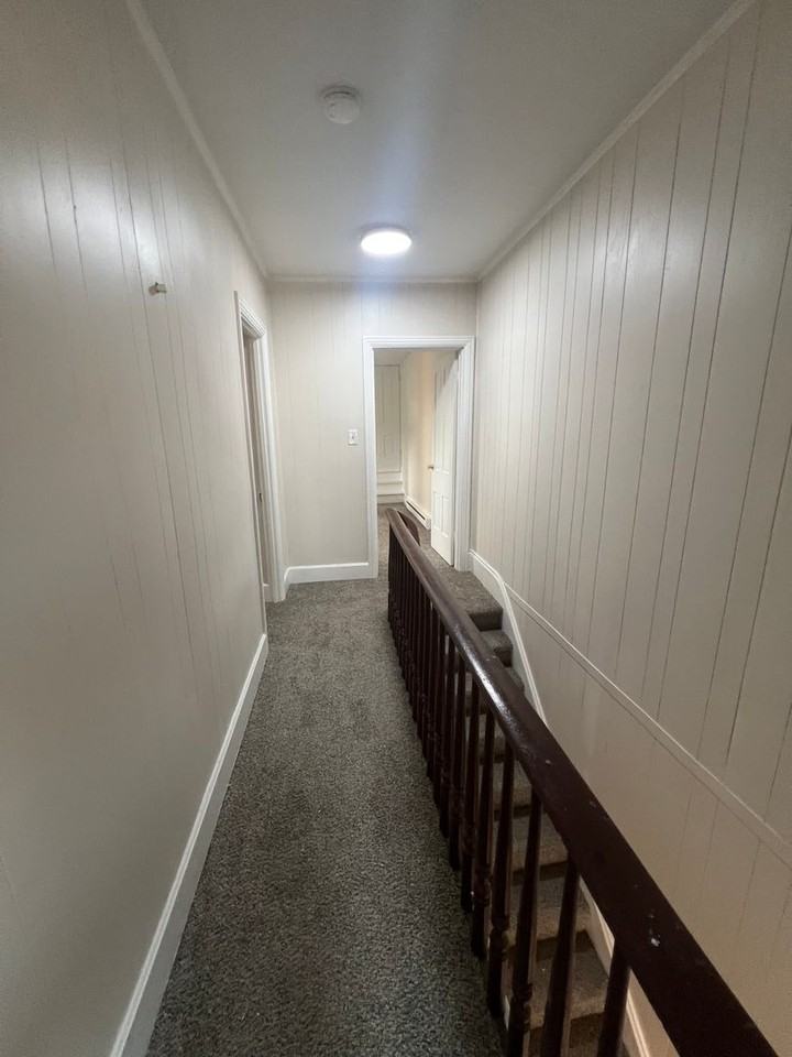 306 N College St - Photo 4 of 11