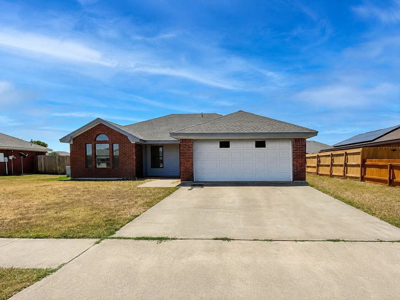 1804 Moonstone Dr - Photo 2 of 24