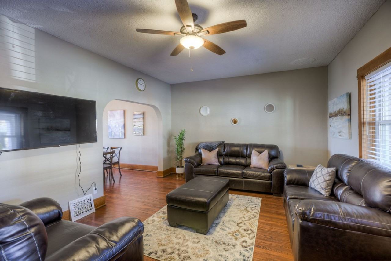 3507 / 3509 / 3511 Dewey Ave Townhomes - Photo 2 of 37