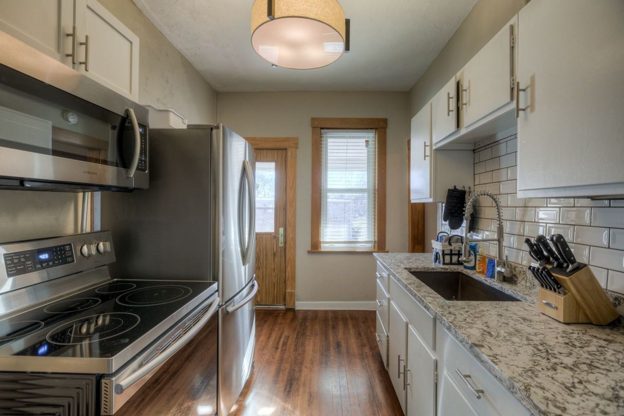3507 / 3509 / 3511 Dewey Ave Townhomes - Photo 4 of 37